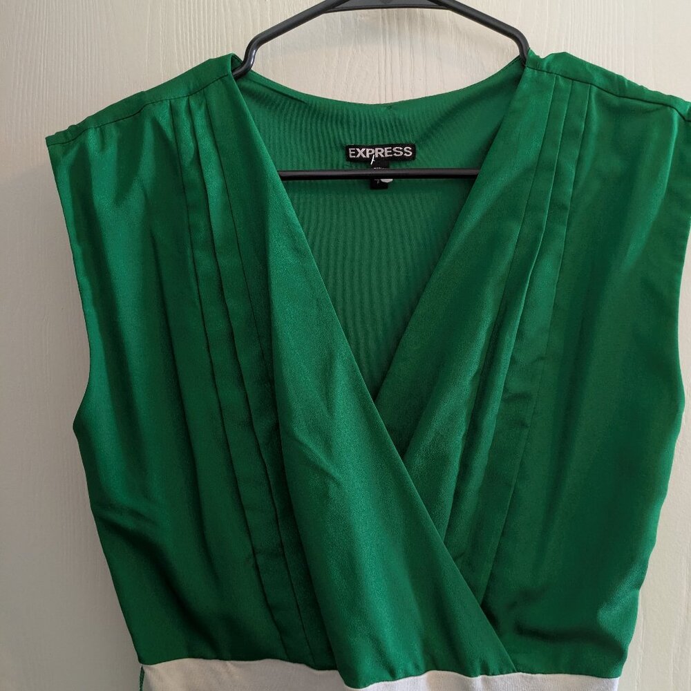 Express Sleeveless Green Tan V Neck Bodycon Dress Size Small minor imperfection